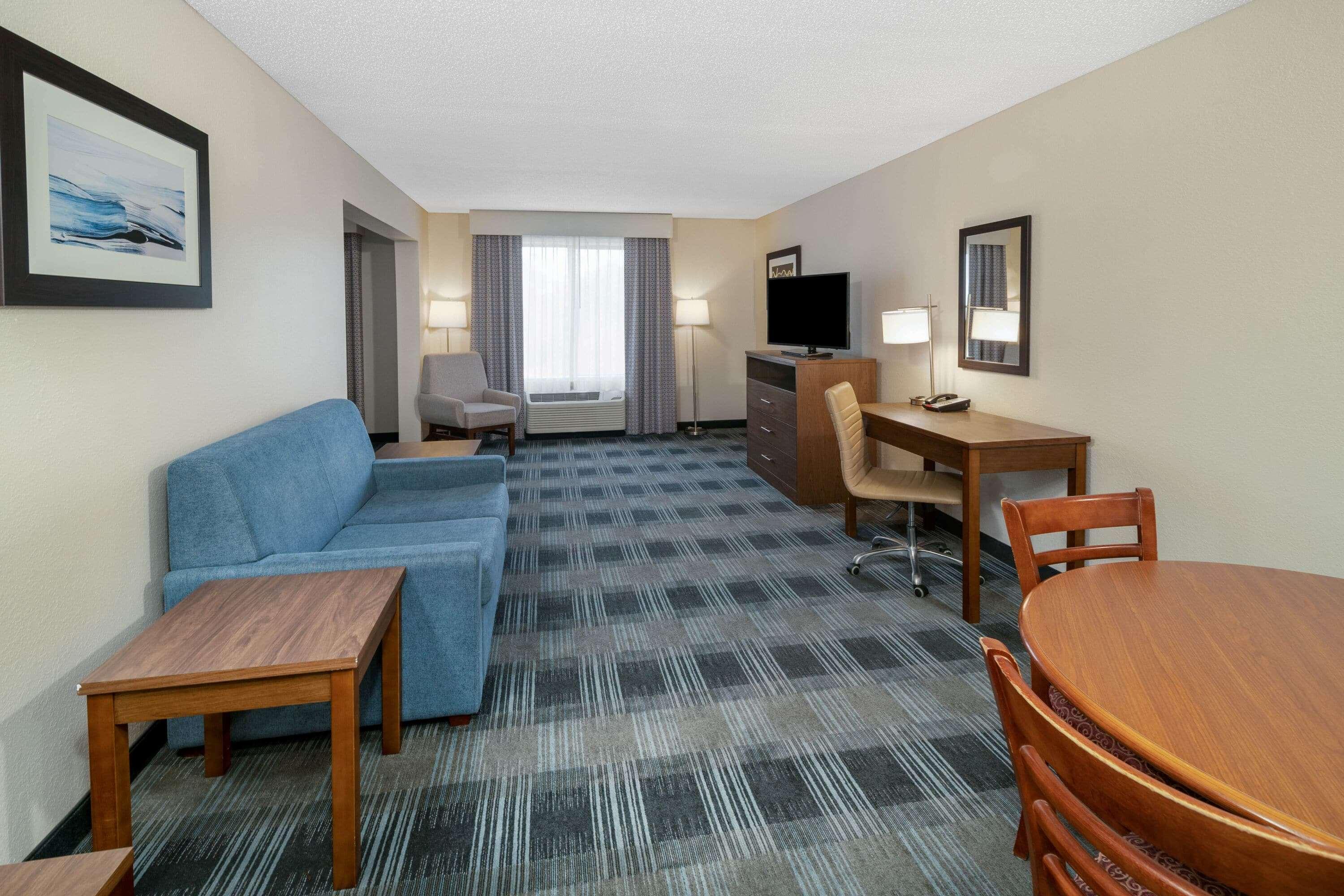 Holiday Inn Express & Suites - Mobile - I-65 By Ihg Exterior photo