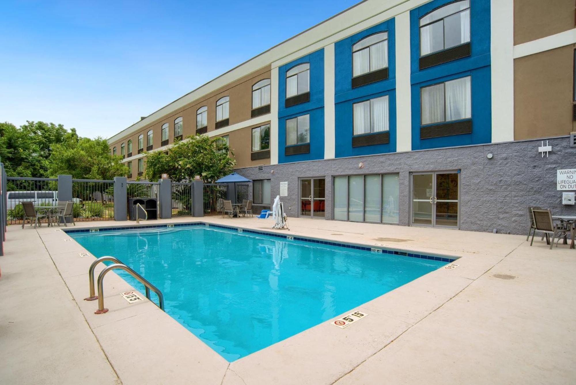 Holiday Inn Express & Suites - Mobile - I-65 By Ihg Exterior photo